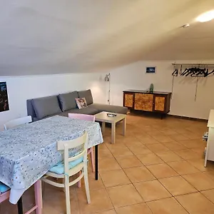  Apartment Megan 2