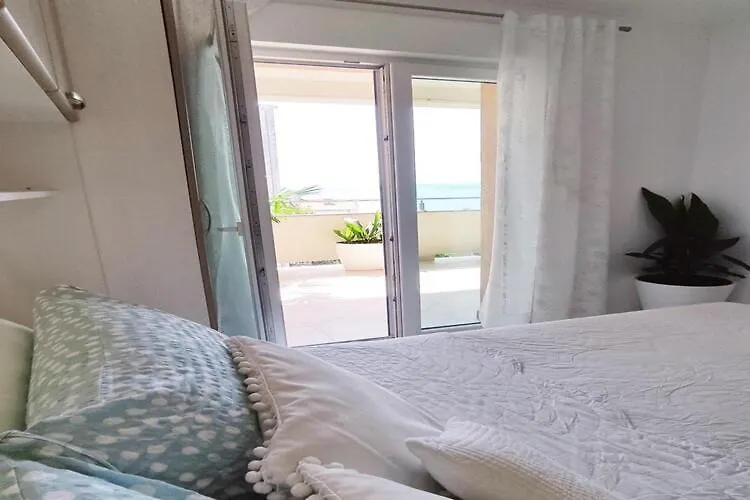 Apartment Ana With Sea View - Two Bedroom Apartment With Terrace And Sea View Crikvenica 0*,